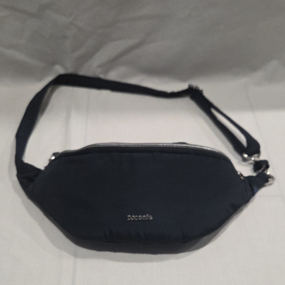 Pacsafe Navy Blue Stylesafe Sling Pack 20635